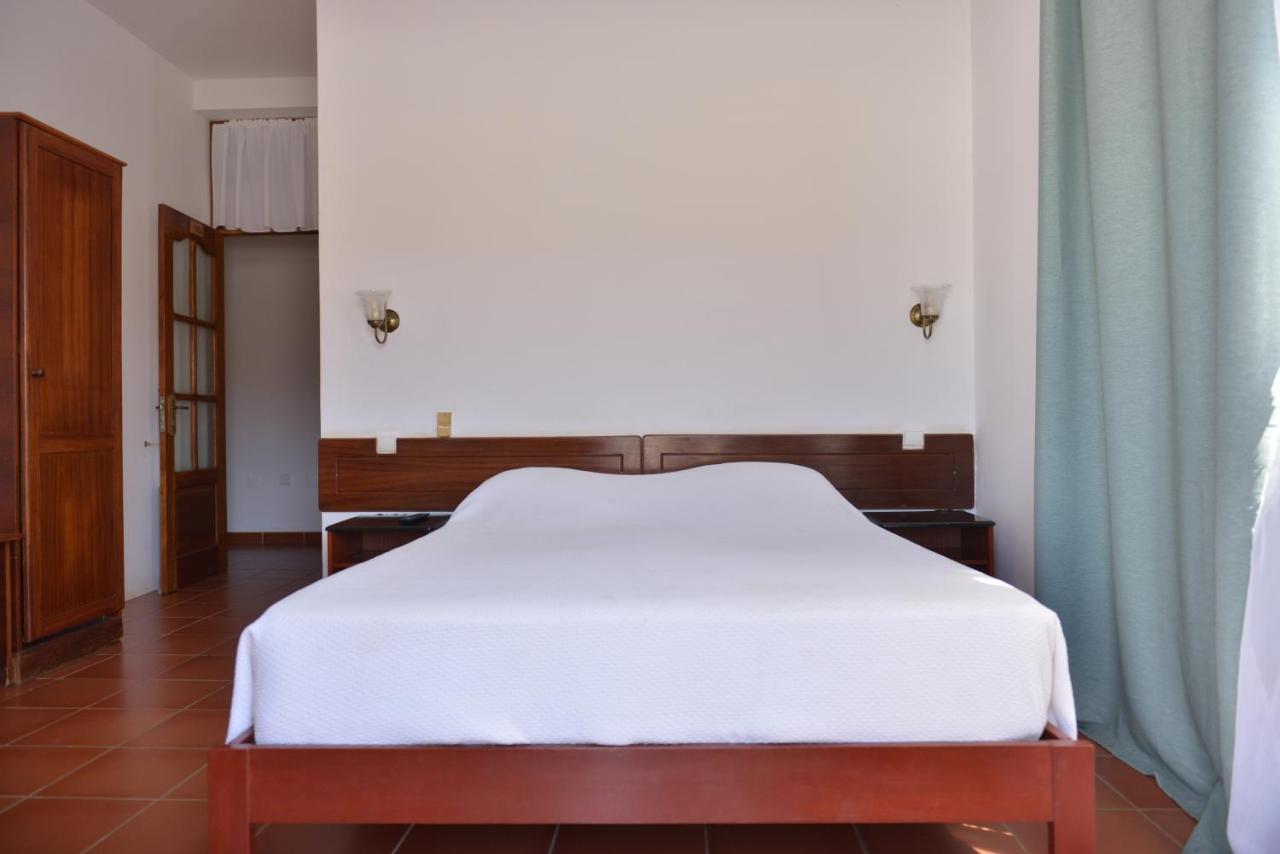 Residencial Che Guevara Bed & Breakfast Mindelo Kültér fotó
