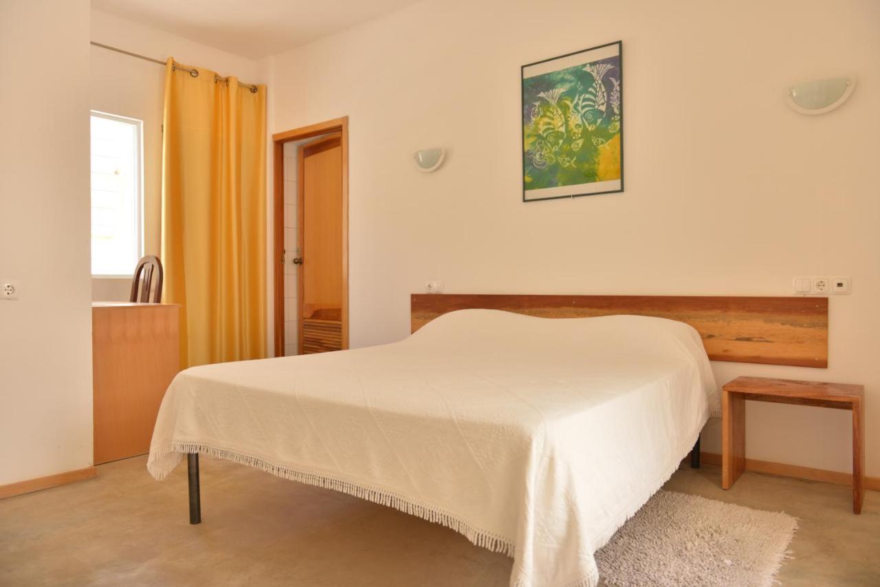 Residencial Che Guevara Bed & Breakfast Mindelo Kültér fotó
